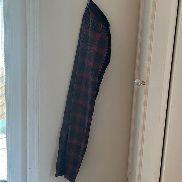 Unique Hudson Jeans - Picture 2 of 5